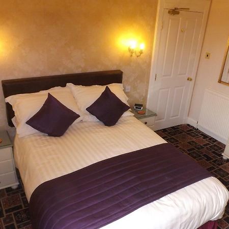 Almond Villa Guest House Перт Экстерьер фото
