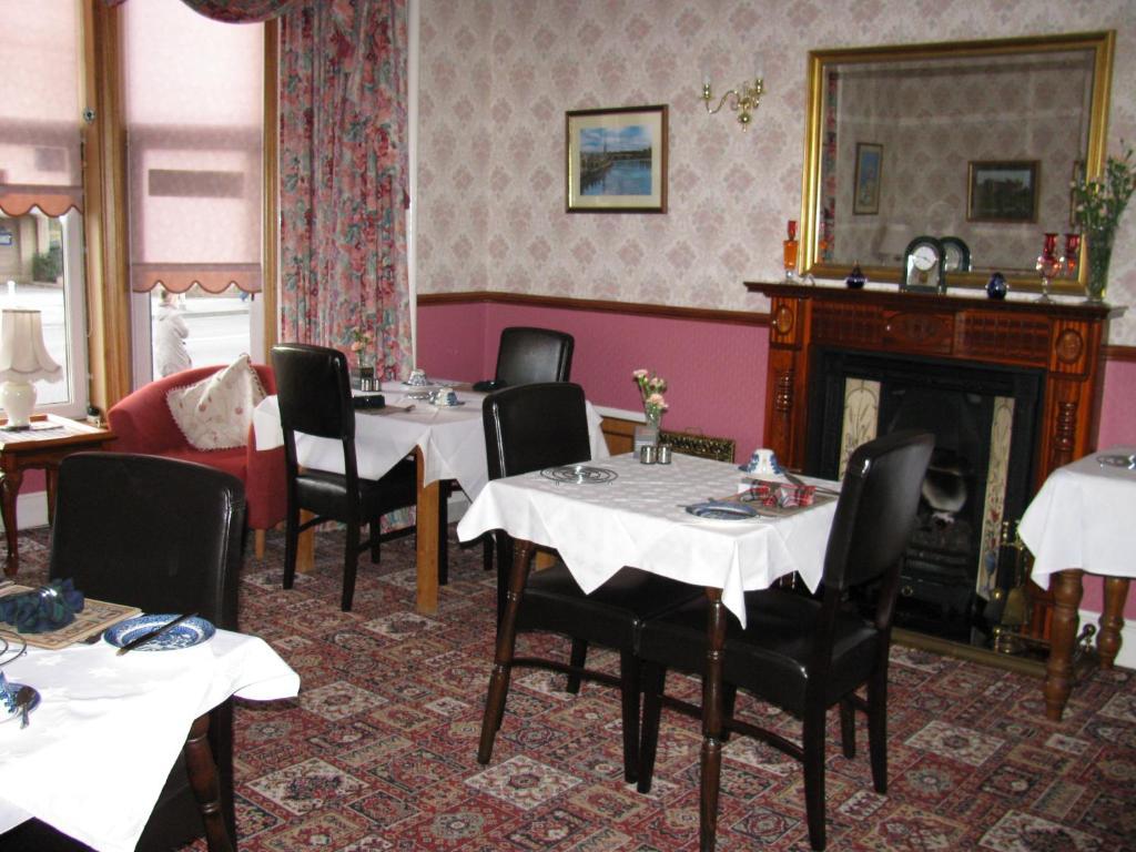Almond Villa Guest House Перт Экстерьер фото